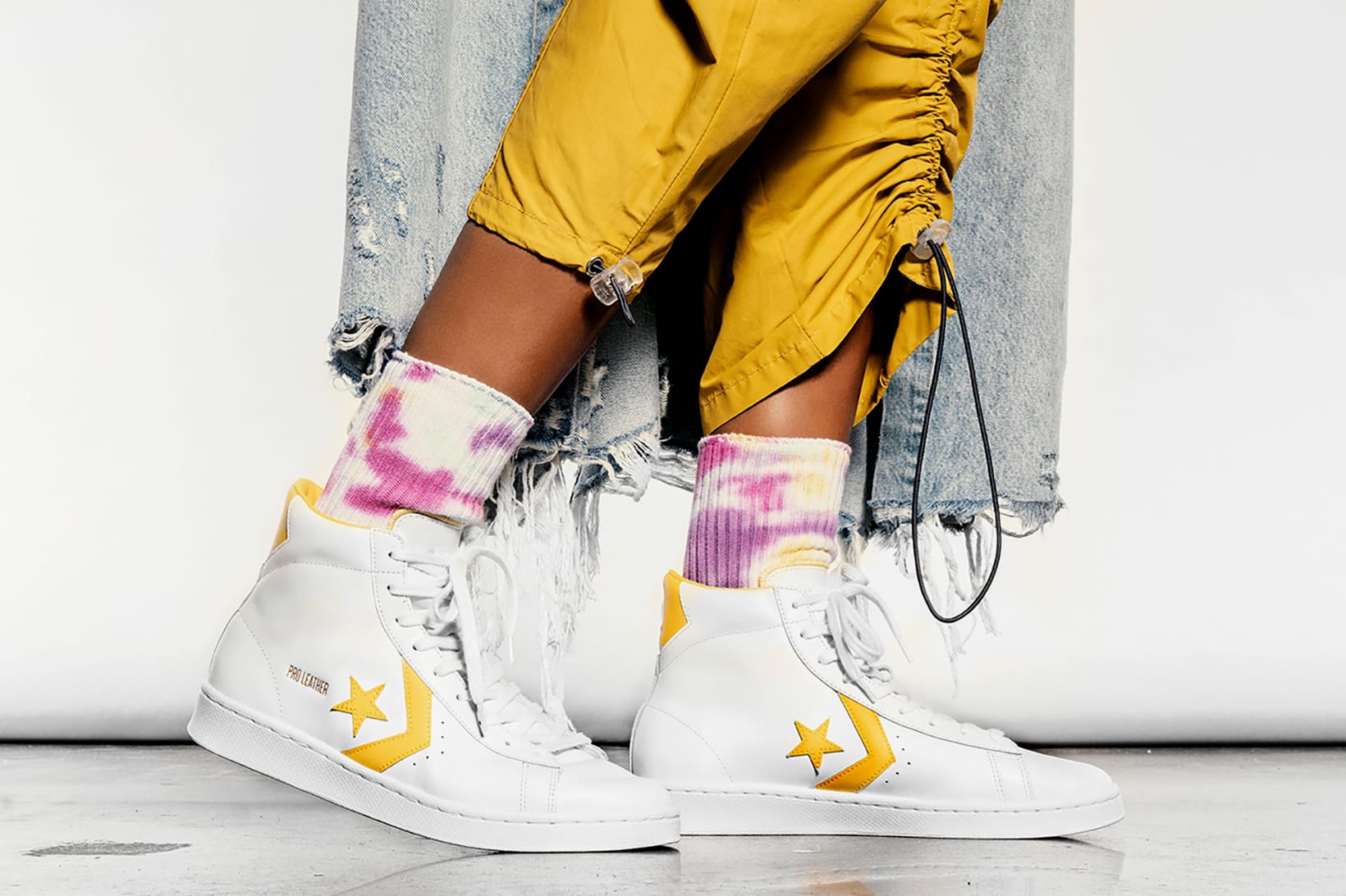 converse pro leather yellow