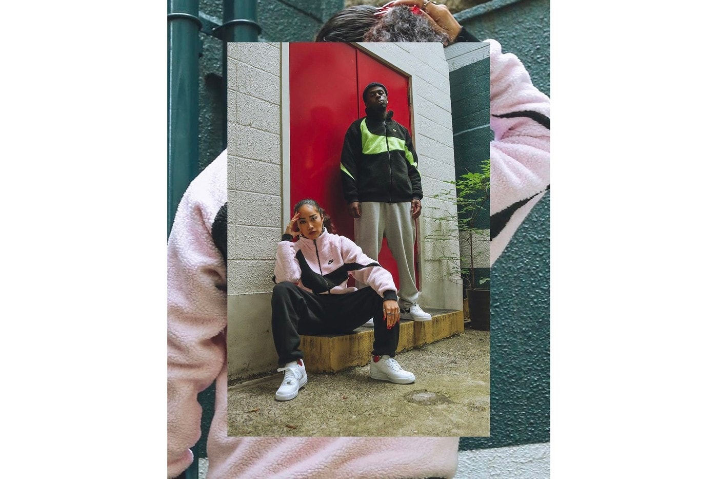 Nike Swoosh Reversible Logo Sherpa Fleece Jacket Reversible Windbreaker Sporty Cozy Fall Winter