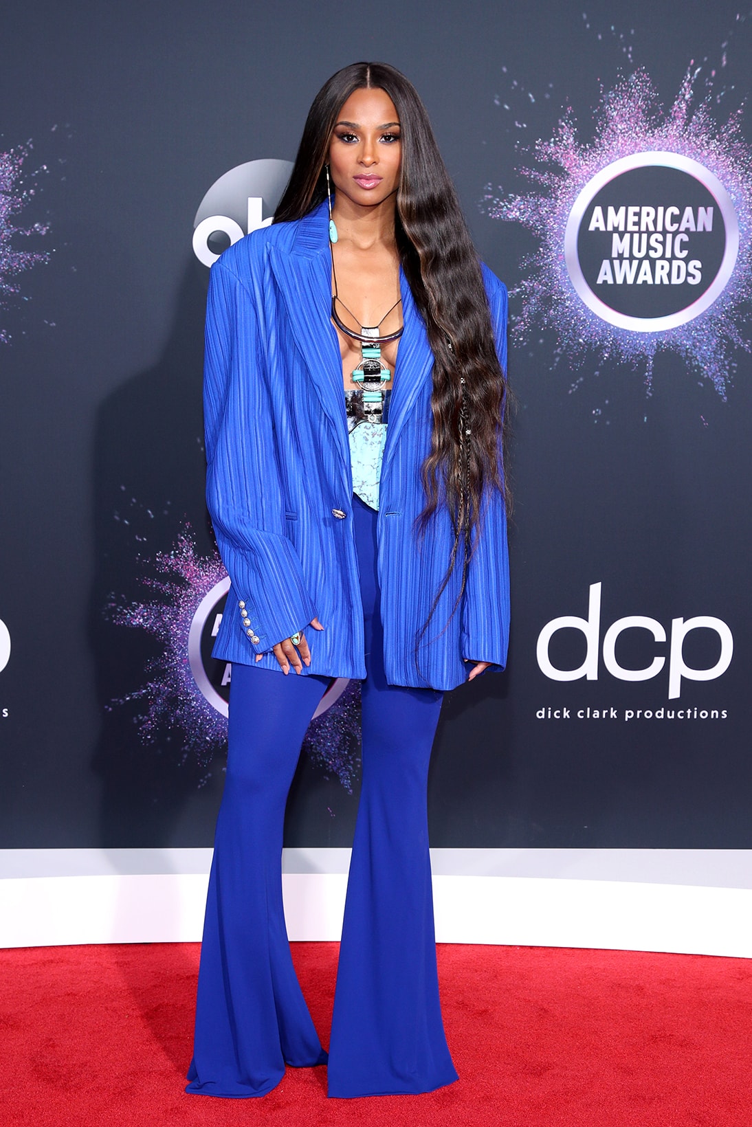 american music awards amas best celebrity red carpet looks ciara blue suit