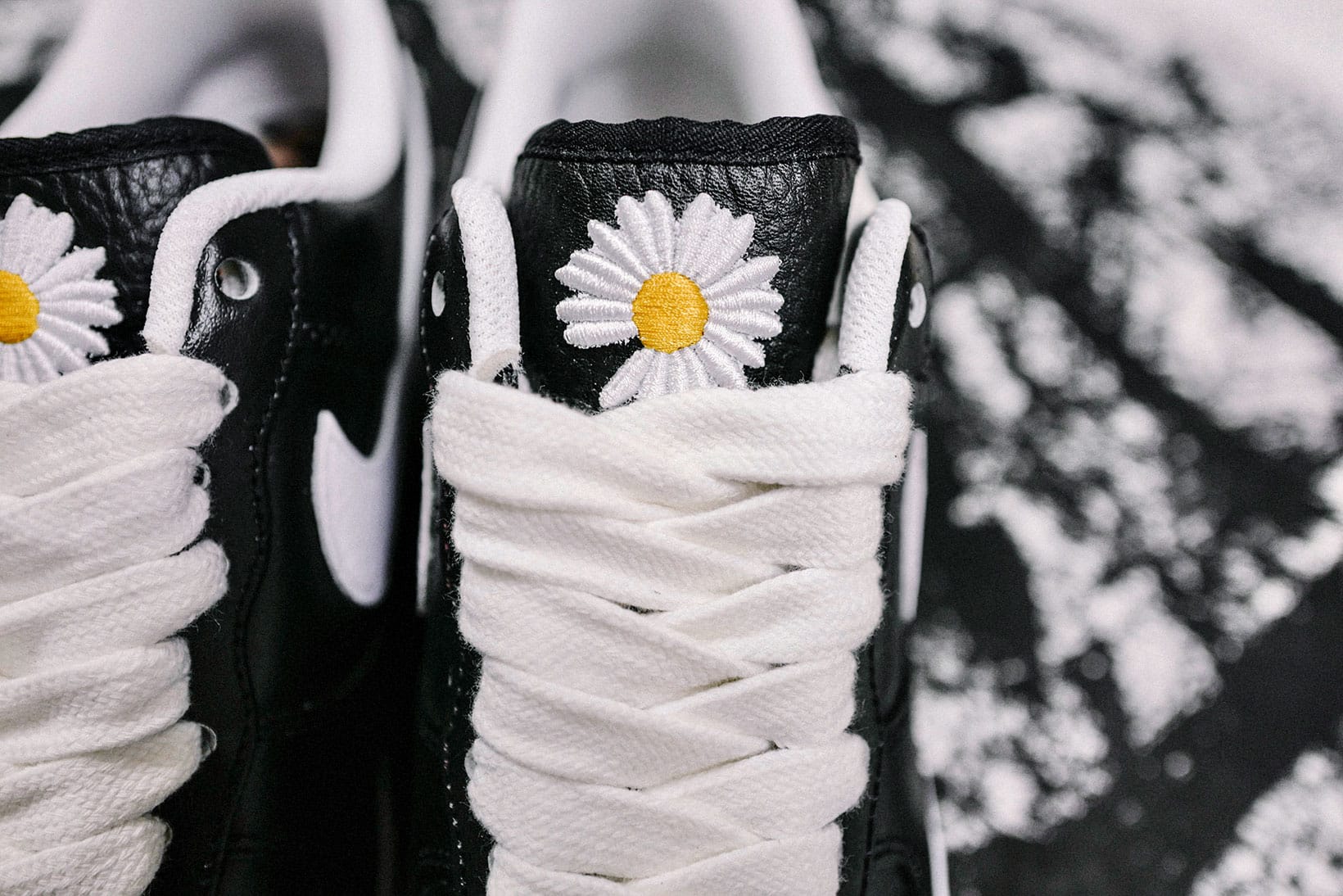 nike black and white flower shoes