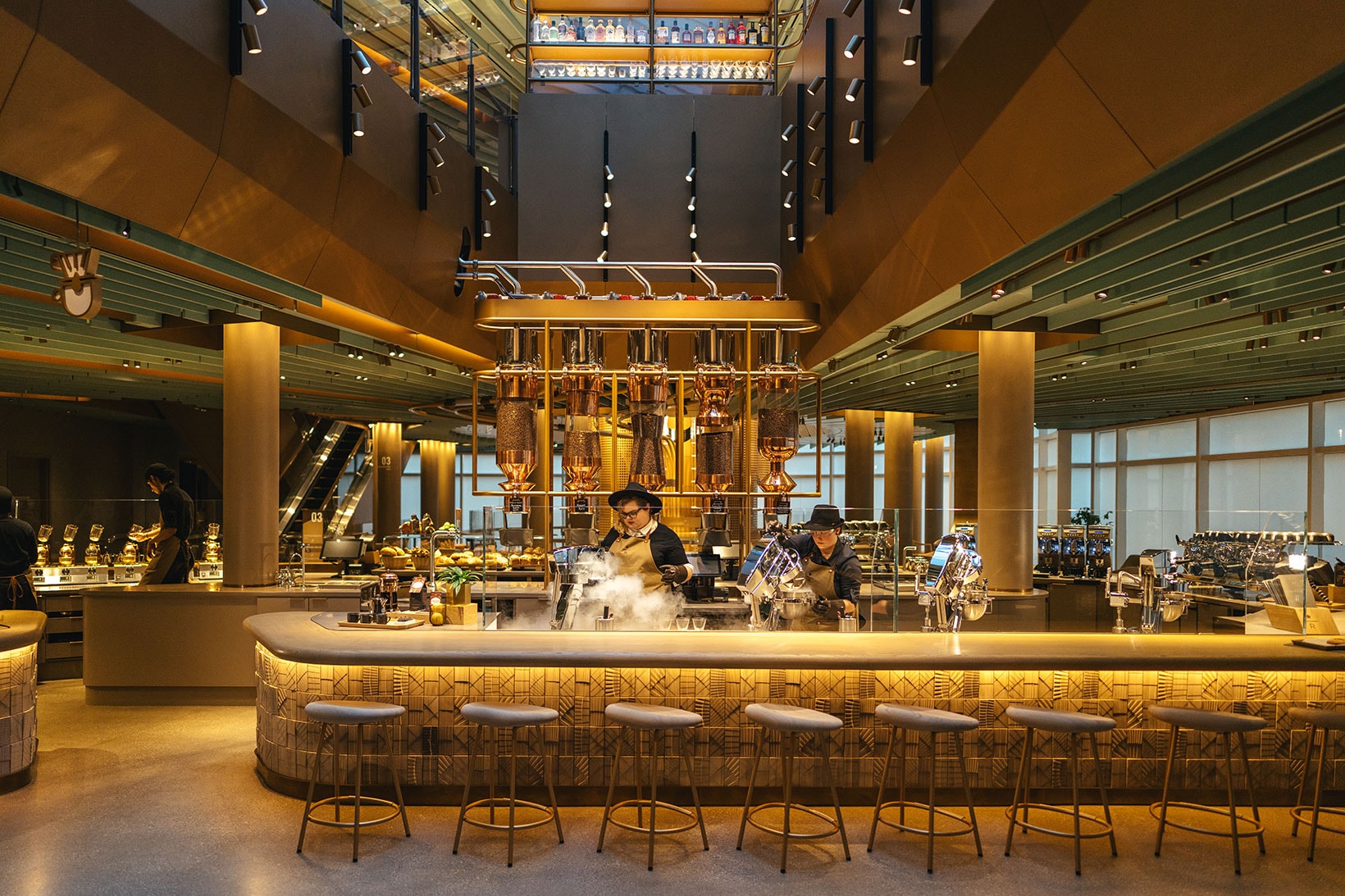 starbucks largest reserve roastery chicago coffee craft cocktails drinks