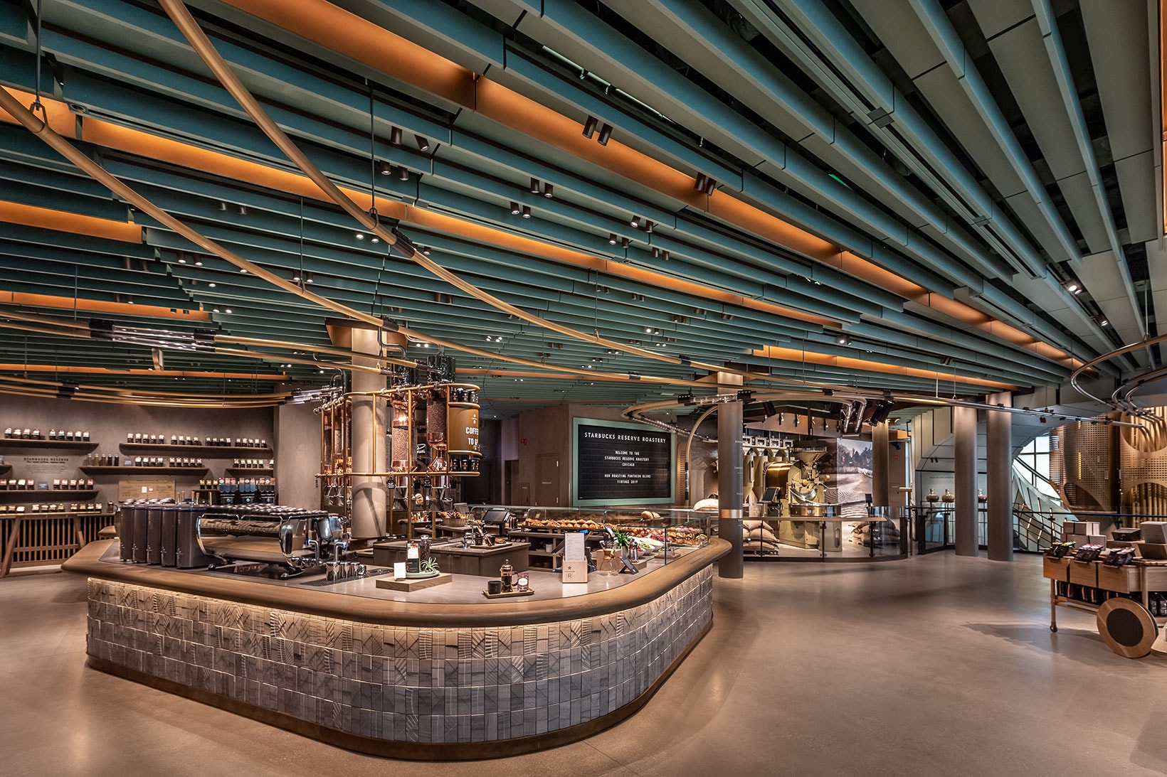 starbucks largest reserve roastery chicago coffee craft cocktails drinks