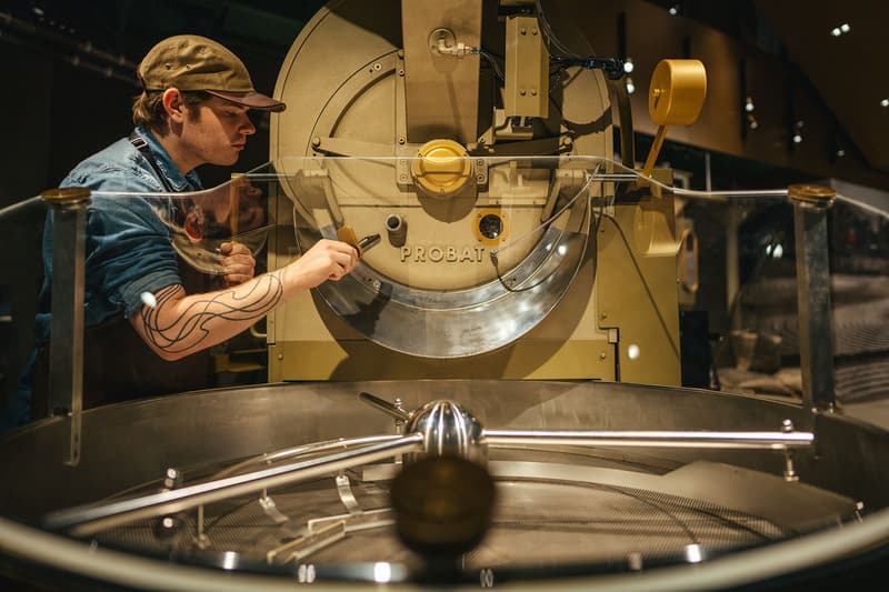 starbucks largest reserve roastery chicago coffee craft cocktails drinks