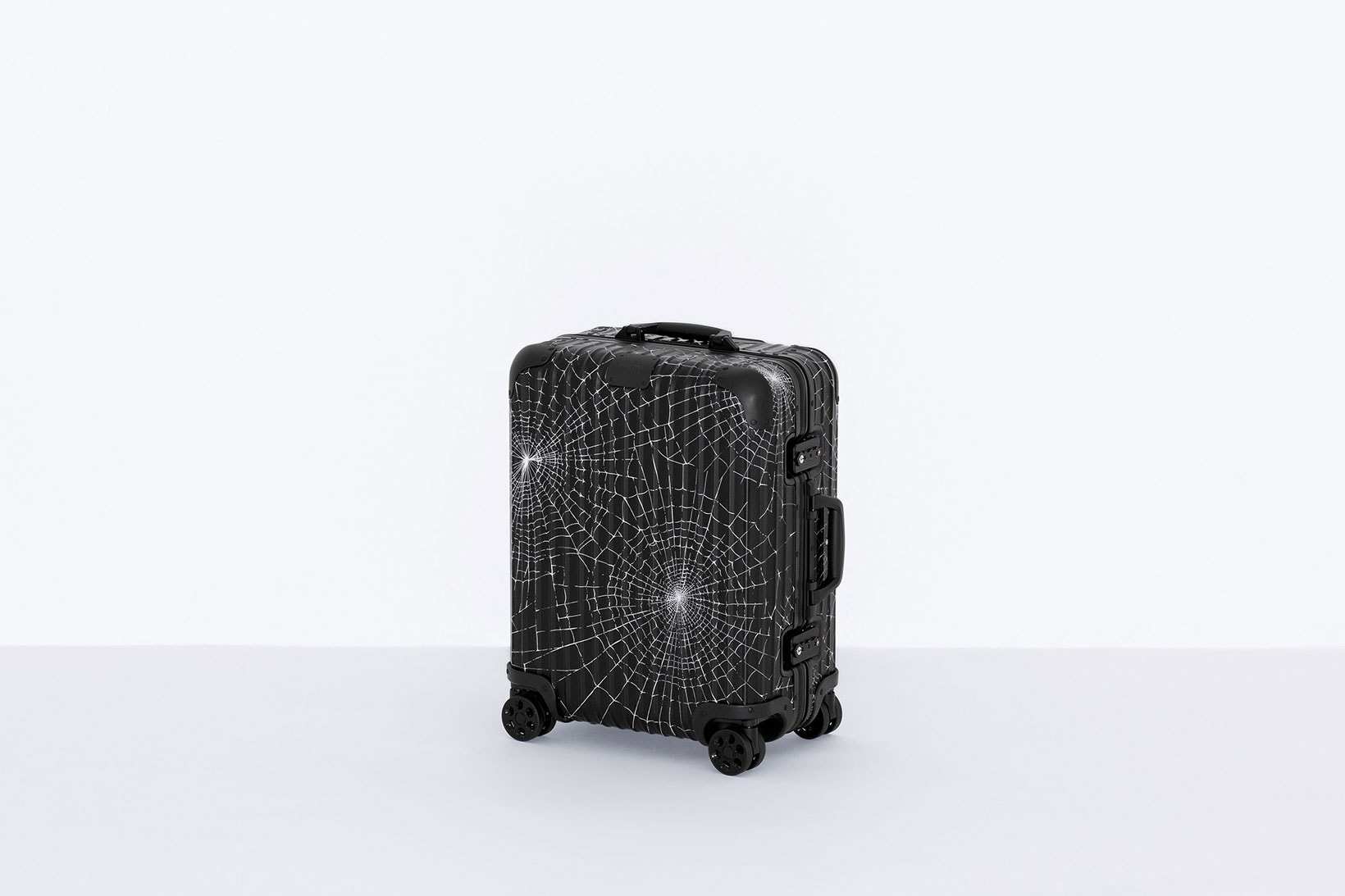 supreme rimowa collaboration suitcases check in carry on black bags travel