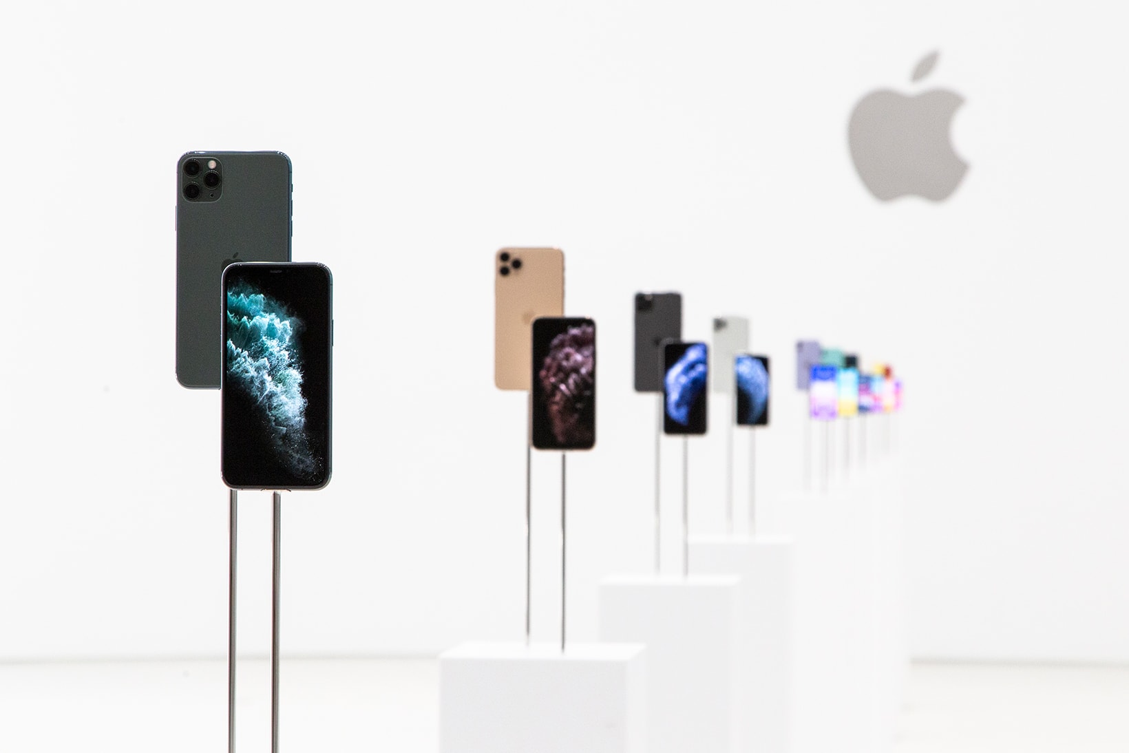 apple iphone 11 pro max 12 design rumor smartphones tech 