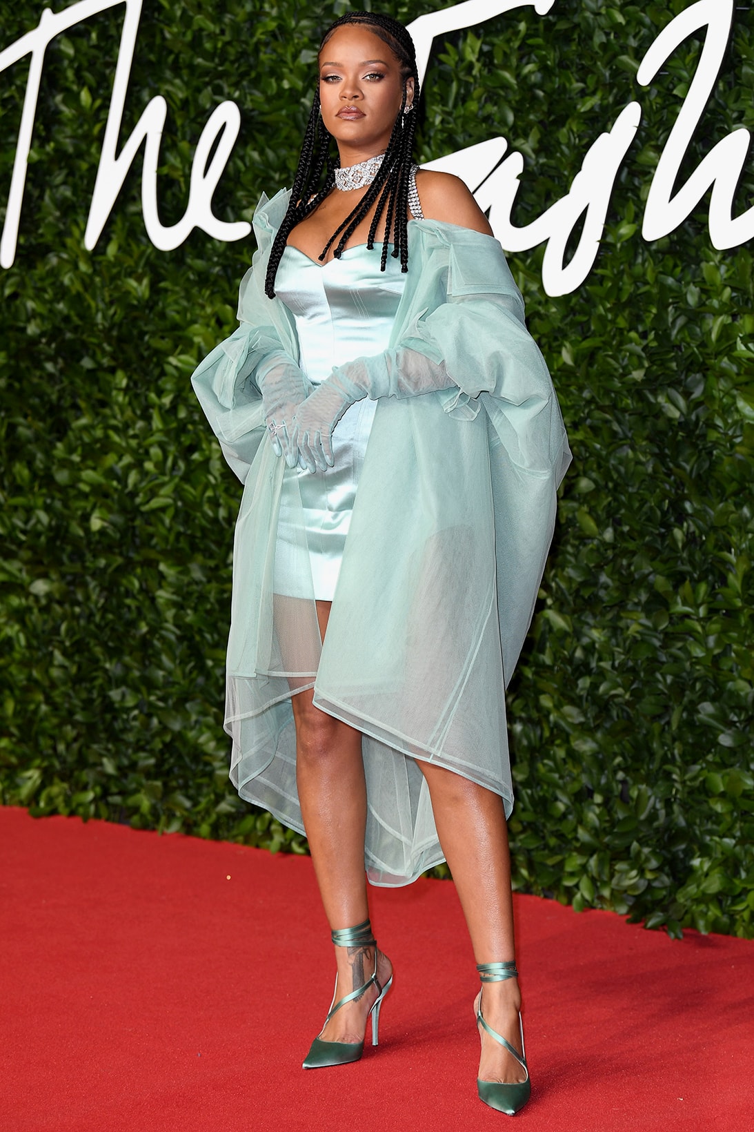 british fashion awards bfas best celebrity red carpet looks rihanna fenty