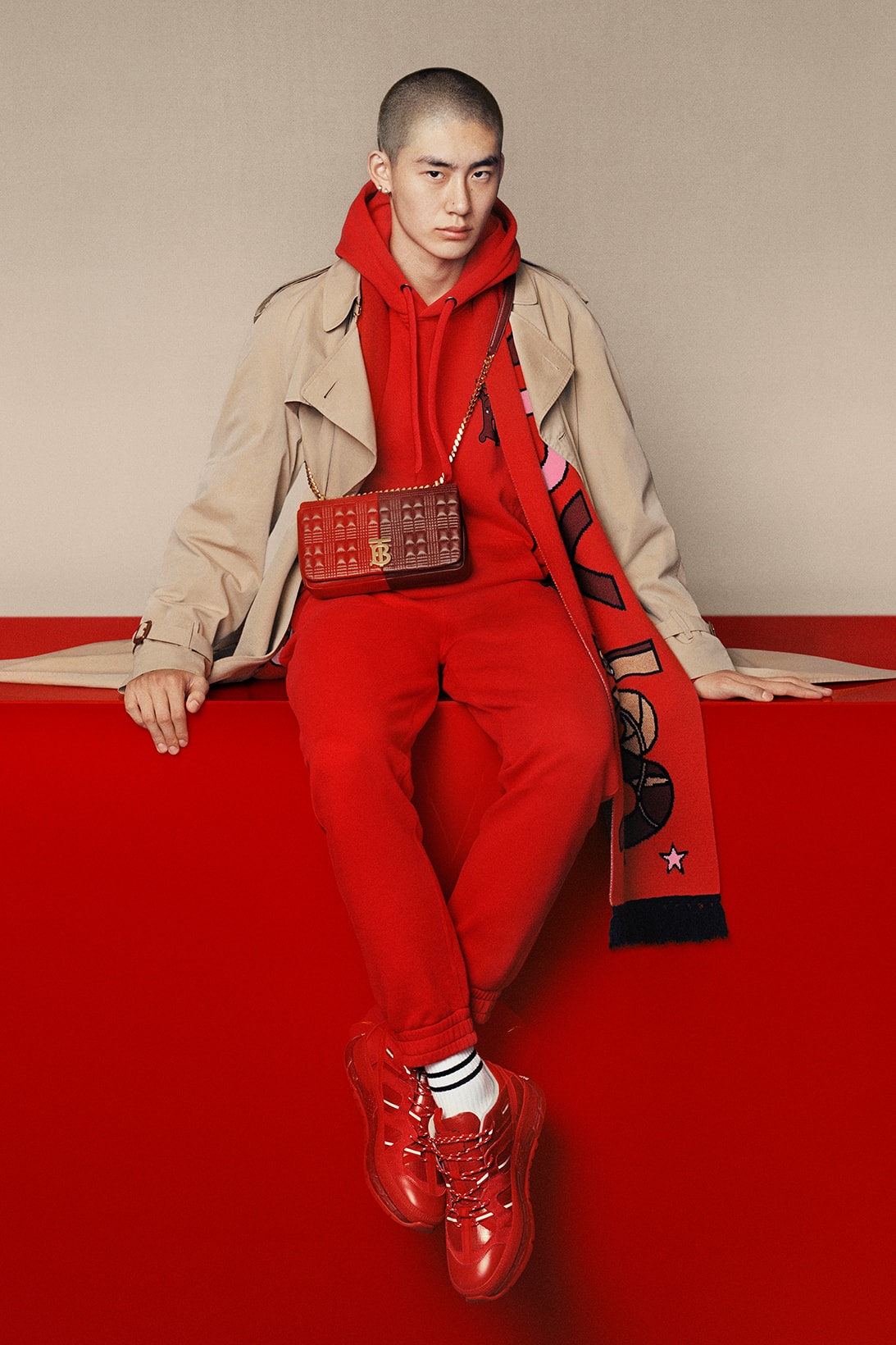 burberry chinese new year 2020 campaign union sneaker lola bag zhou dongyu liang jiyuan jackets scarf blazer red jewelry lola bag