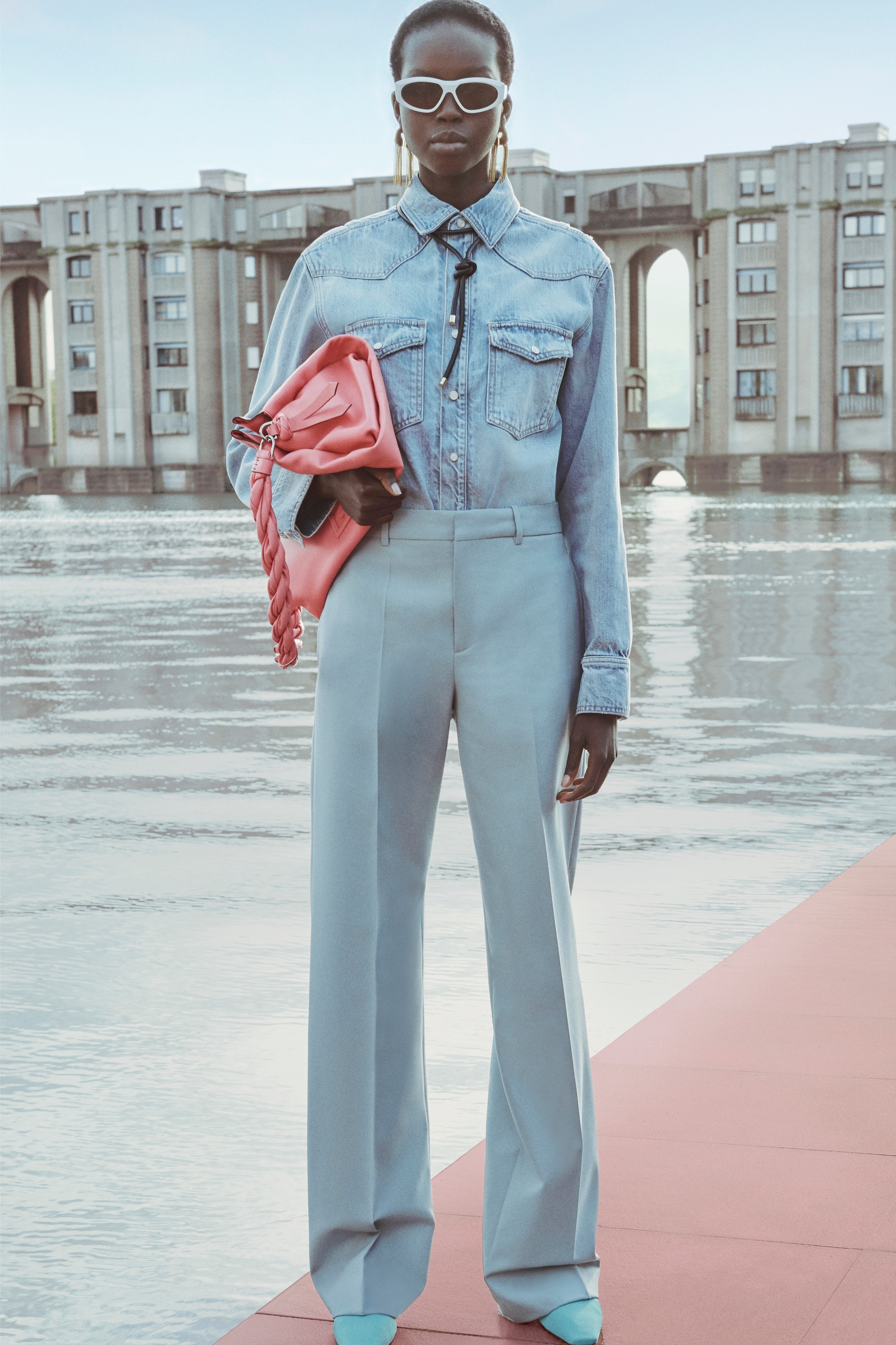 Givenchy Pre-Fall 2020 Collection Lookbook Denim Shirt Trousers Blue ID93 Bag Peach