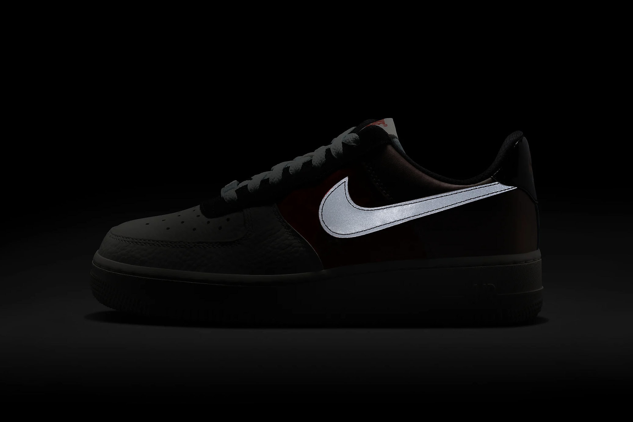 Nike Air Force 1 Glow-in-the-Dark Colorblock Sneaker Shoe Trainer Release Metallic Swoosh