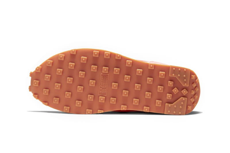 Nike Daybreak Coral Standust Orange