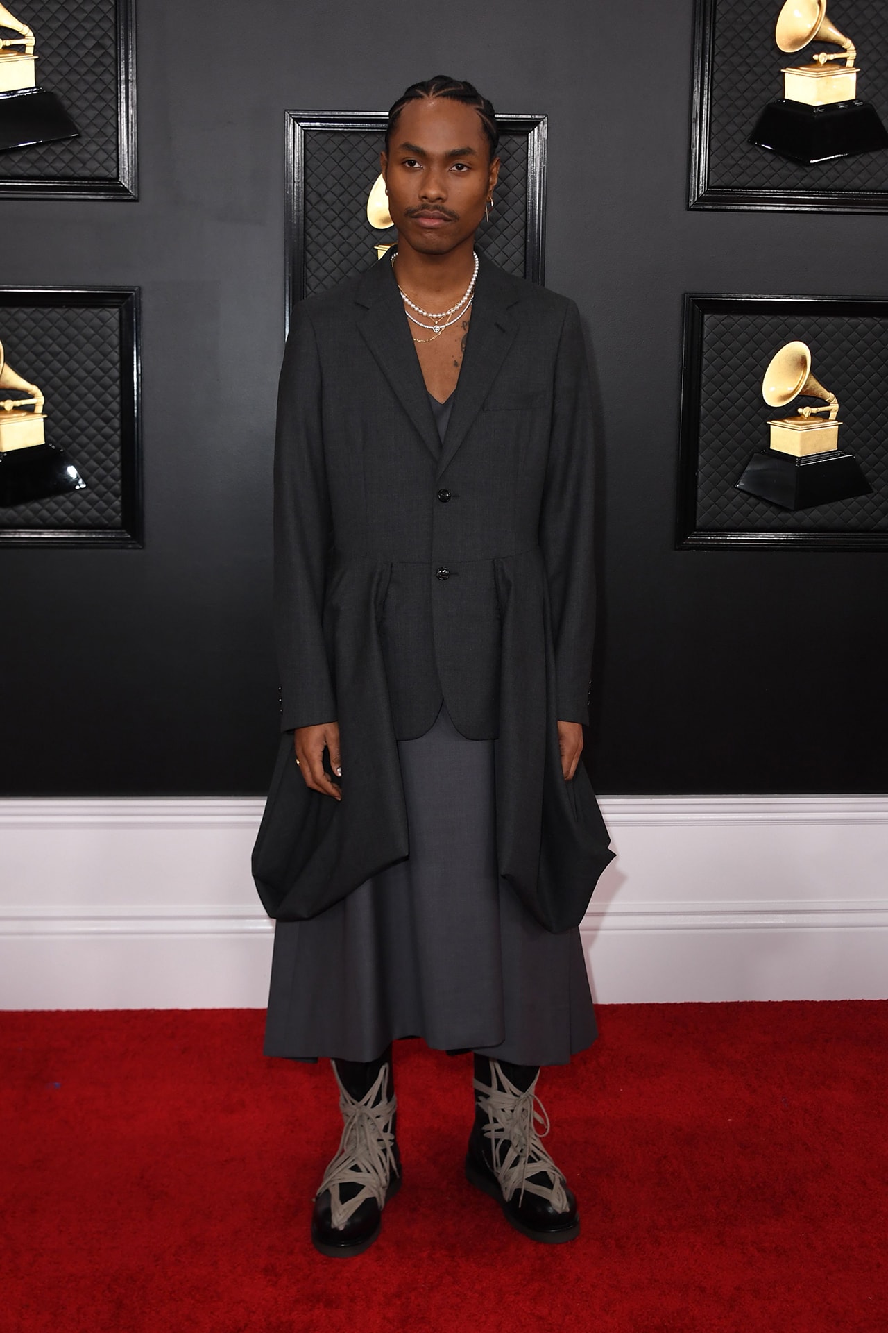 Steve Lacy 62nd Grammy Awards 2020 Red Carpet Comme Des Garcons Suit The Internet