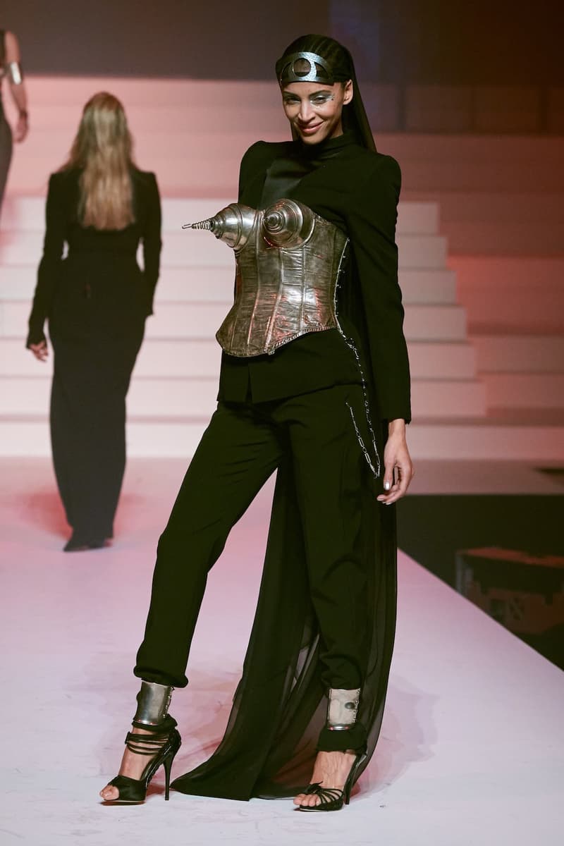 jean paul gaultier paris couture week spring summer collection karlie kloss gigi hadid