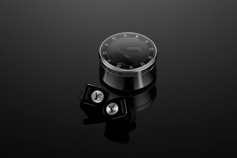 Louis Vuitton Horizon Earphones Monogram Colors Black