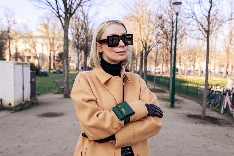 paris couture week spring summer street style adut akech bottega veneta nike air jordan 1 mid melody ehsani collaboration snakers designer bags blazer jeans pants coats outwear shades sunglasses