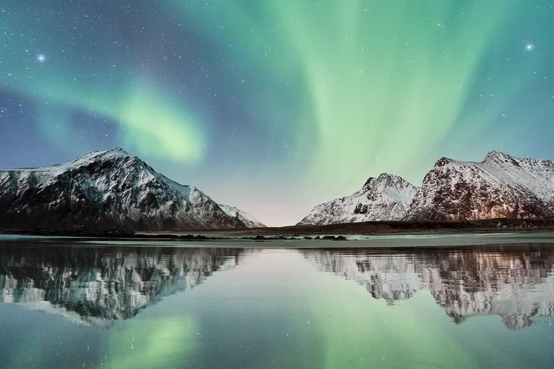 best places see northern lights when where north america alaska maine canada travel