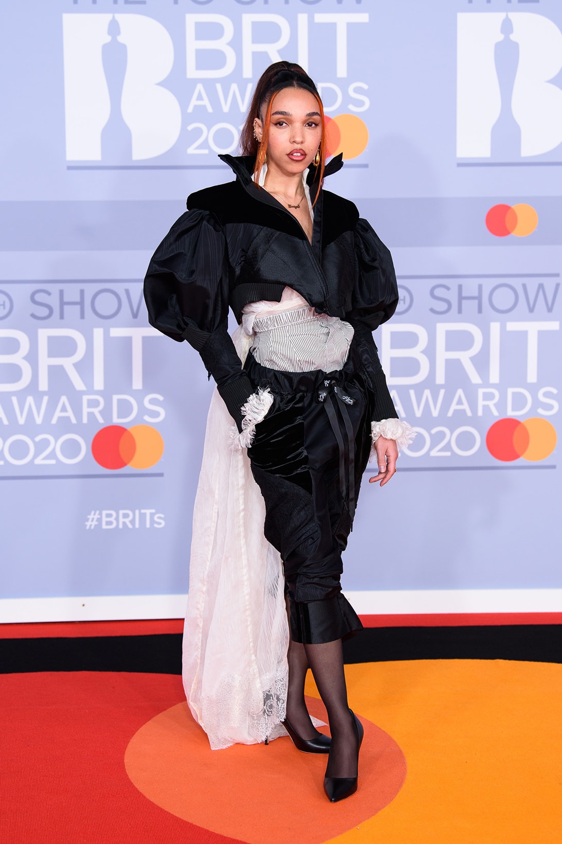 brit awards red carpet best dressed celebrities mabel billie eilish burberry moschino