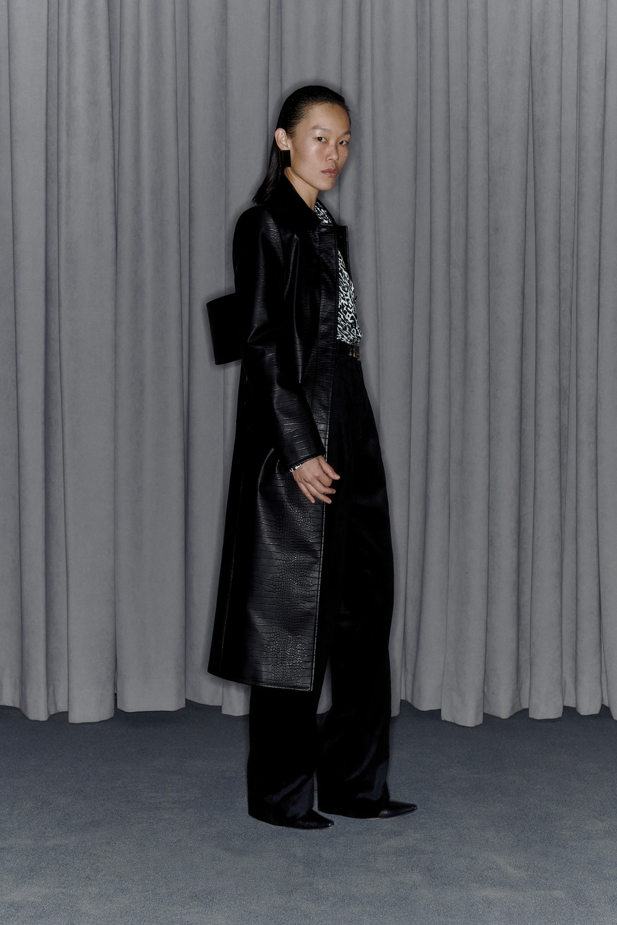 Commission Fall/Winter 2020 Collection Lookbook Leather Coat Black