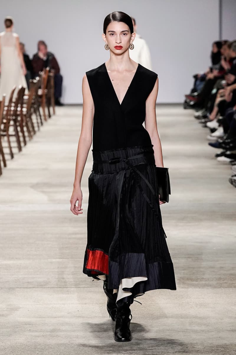 Jil Sander Fall/Winter 2020 Collection Runway Show Dress VNeck Black Red