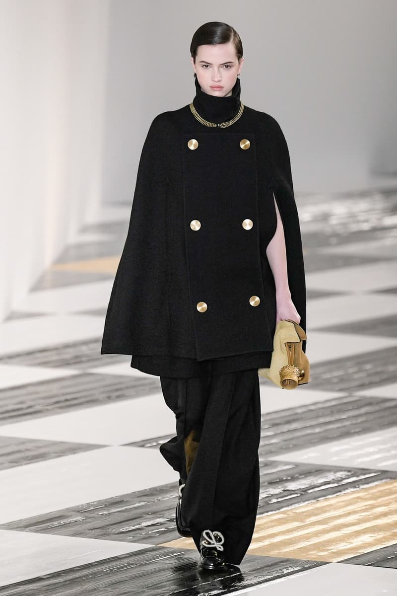 Loewe Fall/Winter 2020 Collection Runway PFW Show Jonathan Anderson Paris Fashion Week 