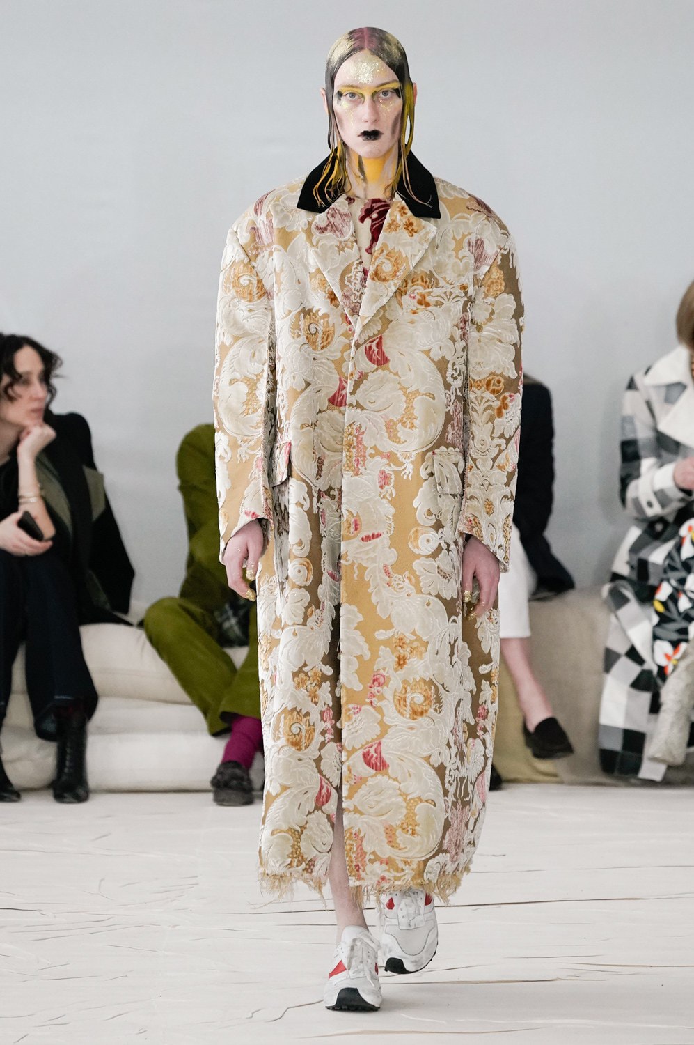 Marni Fall/Winter 2020 Collection Runway Show Coat Tapestry