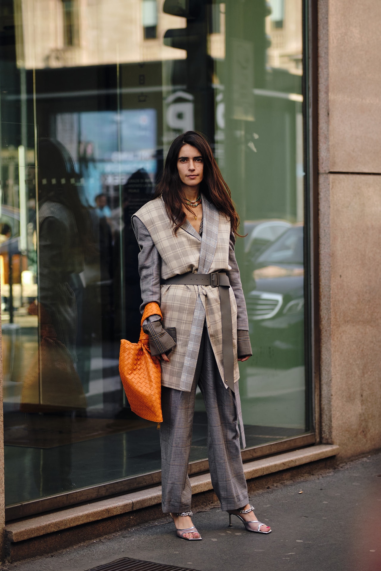 Bottega Veneta Twist Bag Orange Street Style Trends Milan Fashion Week Fall Winter 2020 FW20 influencer