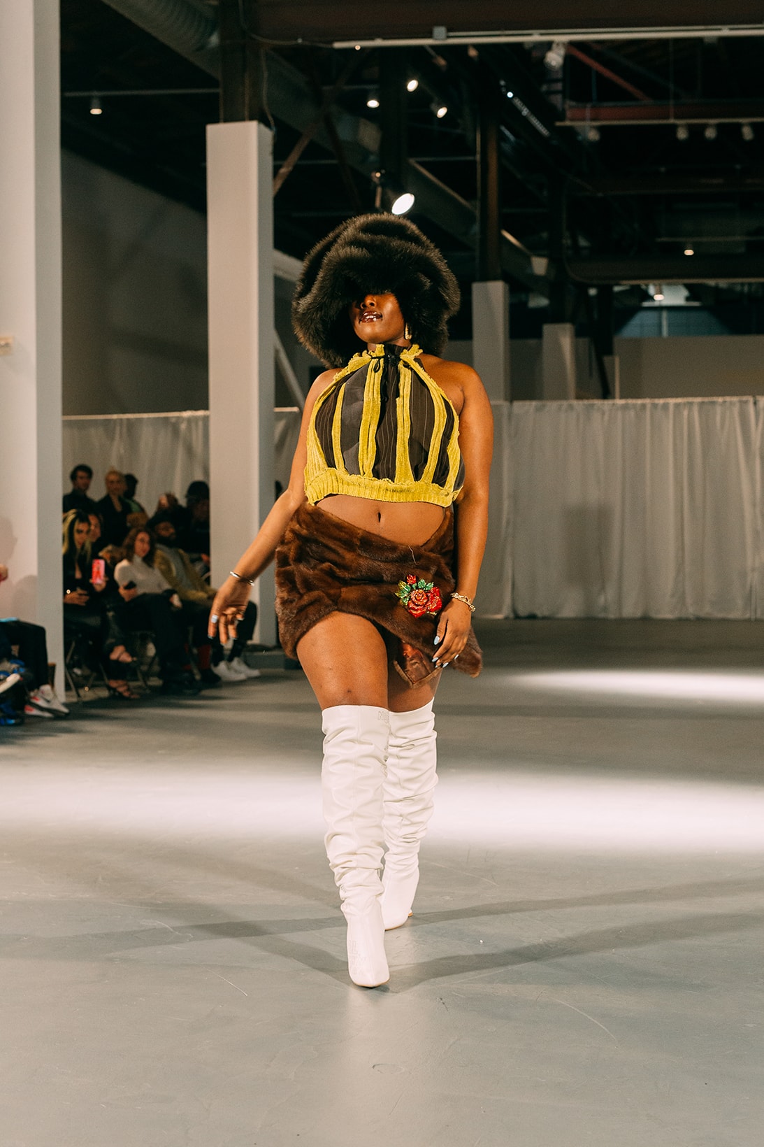 no sesso pierre davis arin hayes autumn randolph fall winter collection los angeles runway show crop top skirt white boots