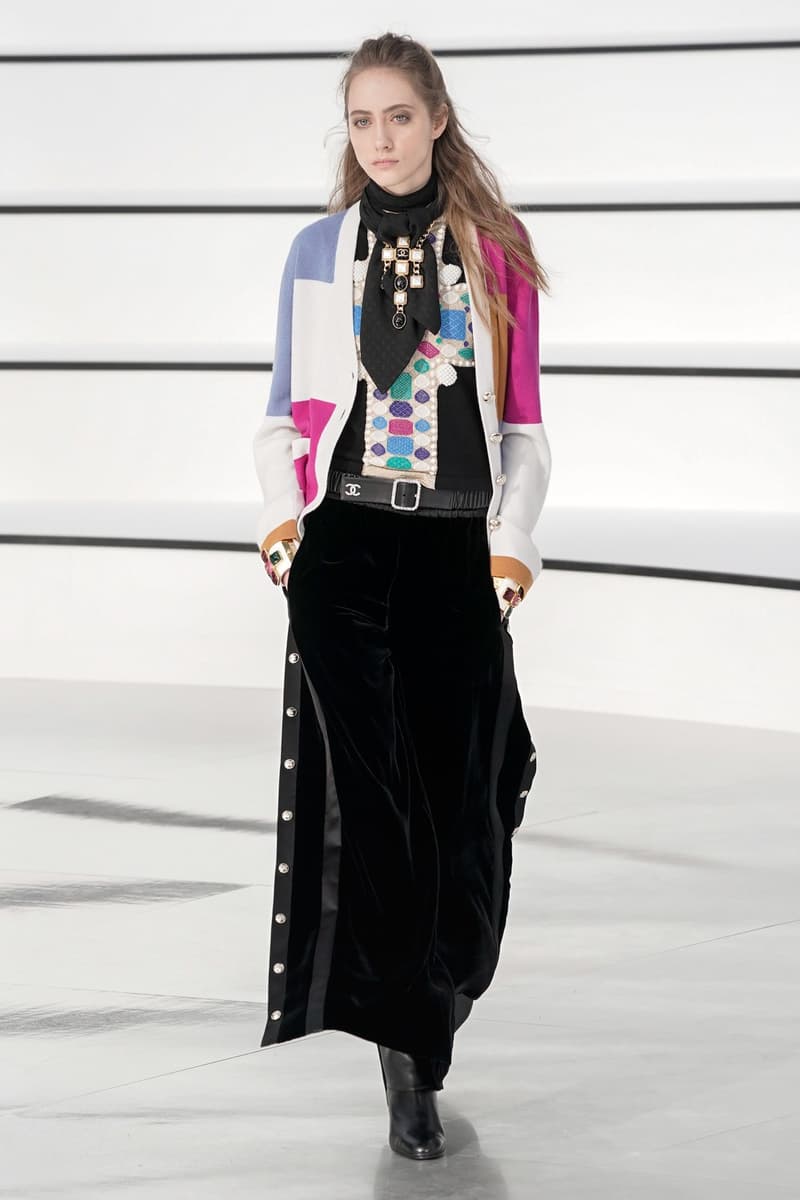 chanel Pre-Owned Fall/Winter 2020 Runway Collection PFW Gigi Hadid Fashion Show