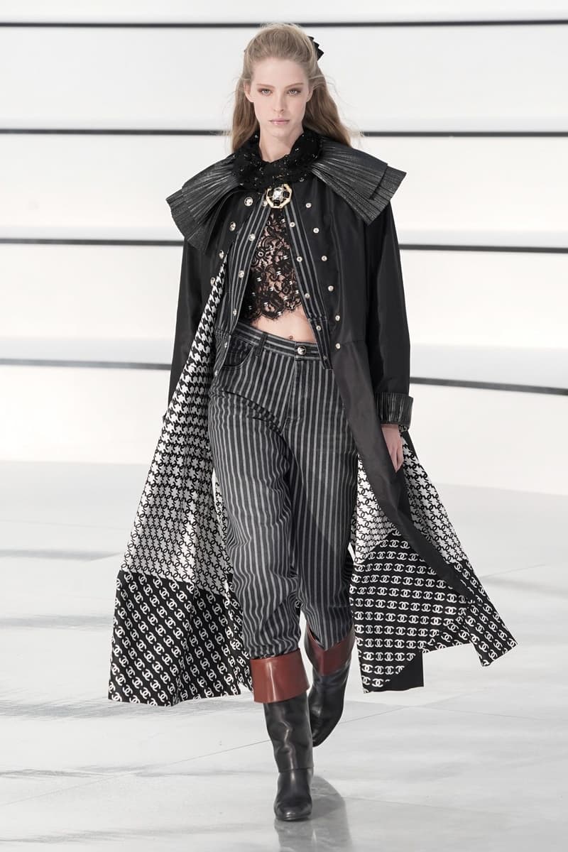 chanel Pre-Owned Fall/Winter 2020 Runway Collection PFW Gigi Hadid Fashion Show