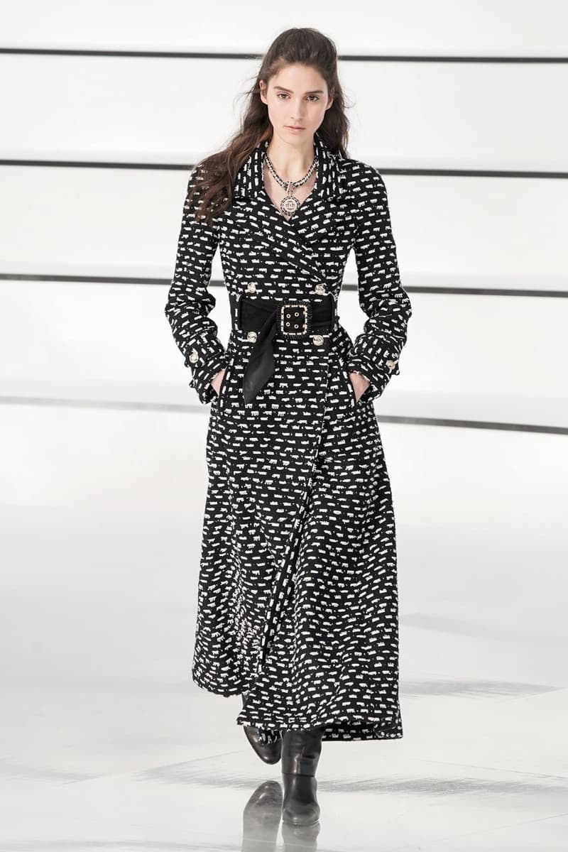 chanel Pre-Owned Fall/Winter 2020 Runway Collection PFW Gigi Hadid Fashion Show