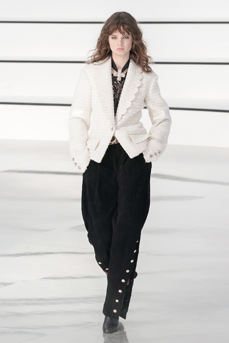 Chanel Fall/Winter 2020 Runway Collection PFW Gigi Hadid Fashion Show