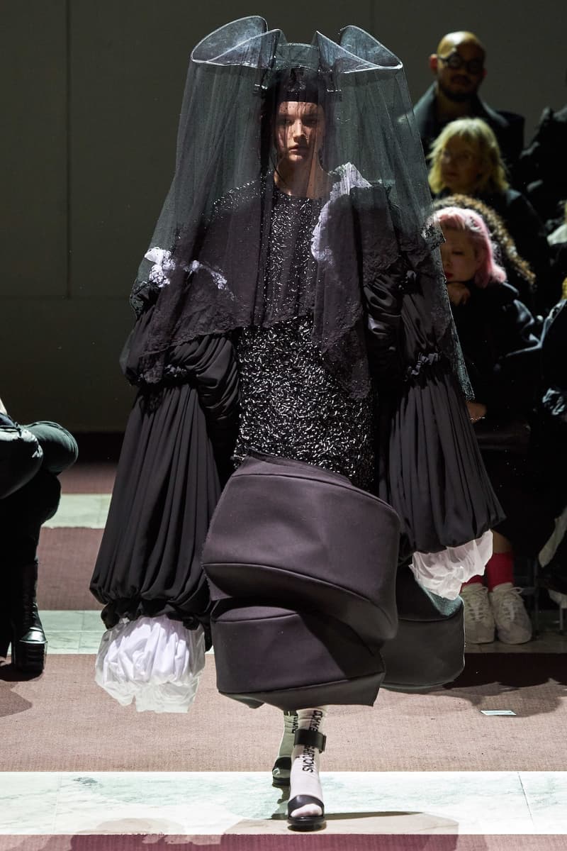 COMME des GARCONS Fall/Winter 2020 Collection Paris Fashion Week Runway Rei Kawakubo