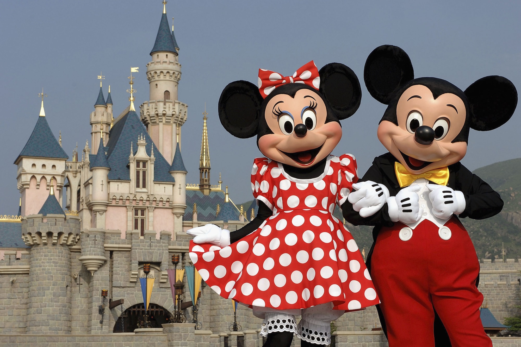 Disney Shuts All Theme Parks Due to Coronavirus Outbreak COVID-19