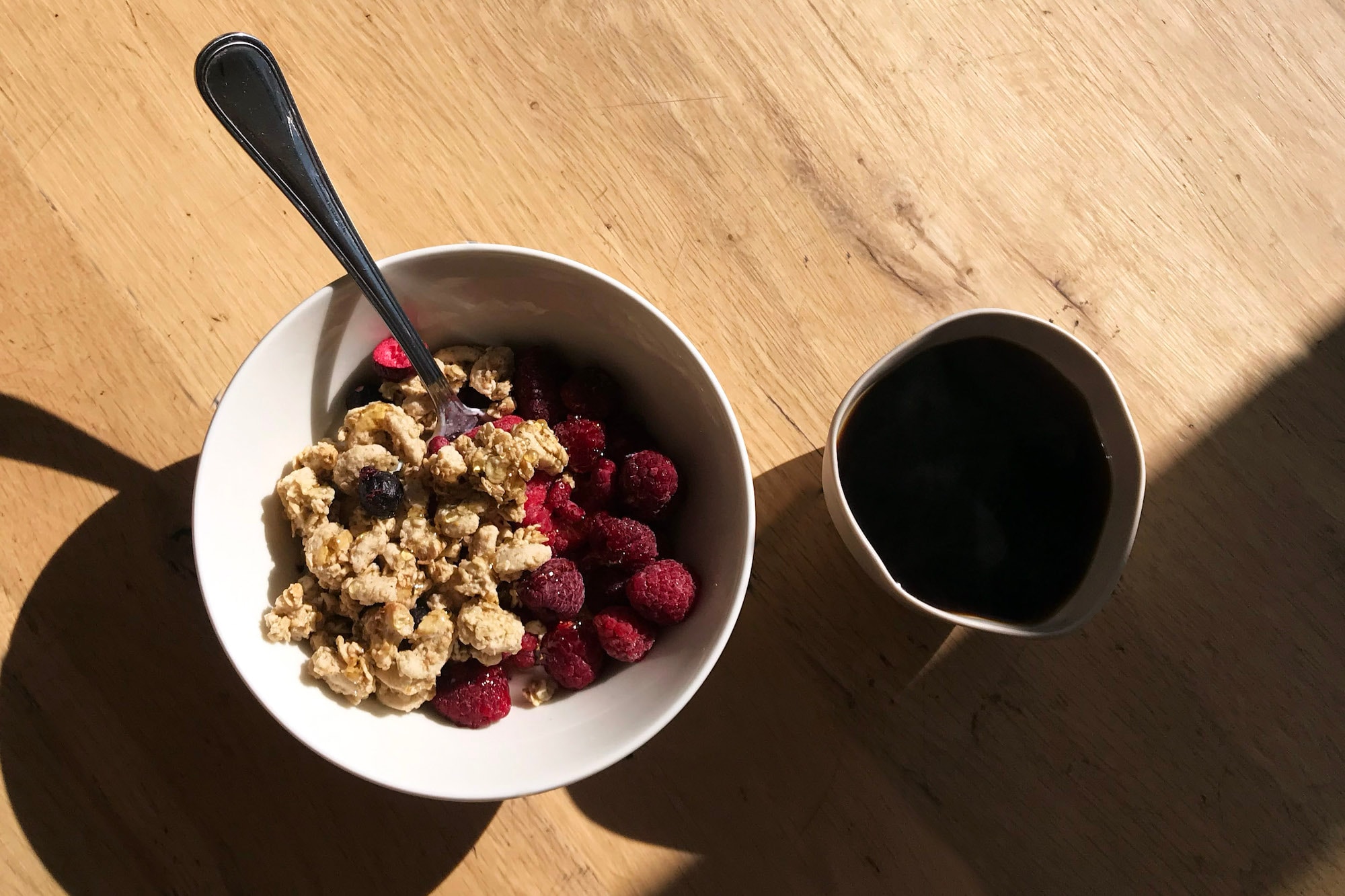 Easy and Healthy Breakfast Meals Recipes Smoothie Bowl Oatmeal Porridge Yogurt Granola