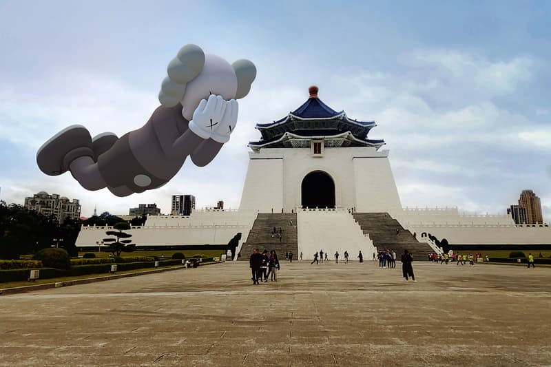 kaws companion brian donnelly acute art app collaboration expanded holiday augmented reality sculptures exhibition new york paris