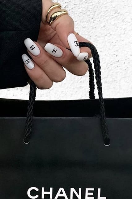 fake nails