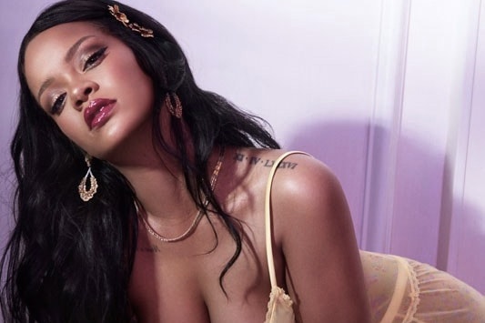 We're Watching Rihanna's Summer Makeup Tutorial on Repeat