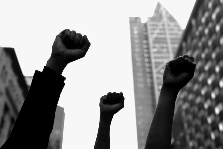 Accounts to Follow in Order to Stay Updated and Informed