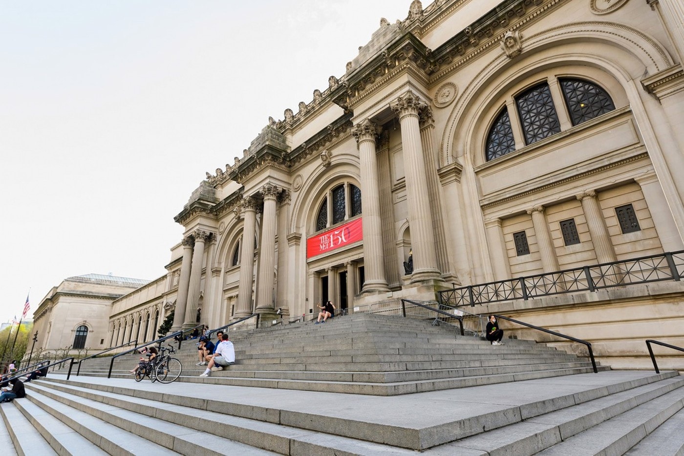 Metropolitan Museum of Art New York City Steps Fifth Avenue Building Exterior