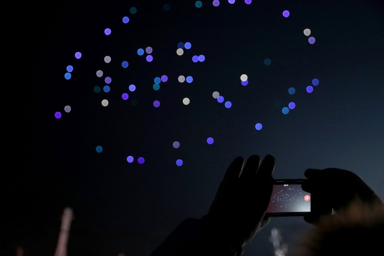 300 Drones in Seoul Remind Everyone to Wear Masks & Wash Hands
