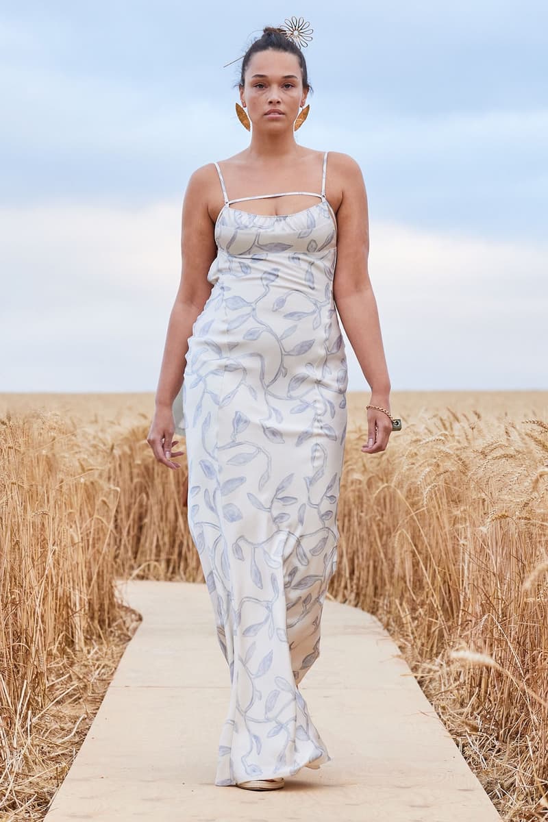 simon porte jacquemus spring summer 2021 womens mens collection runway show paris