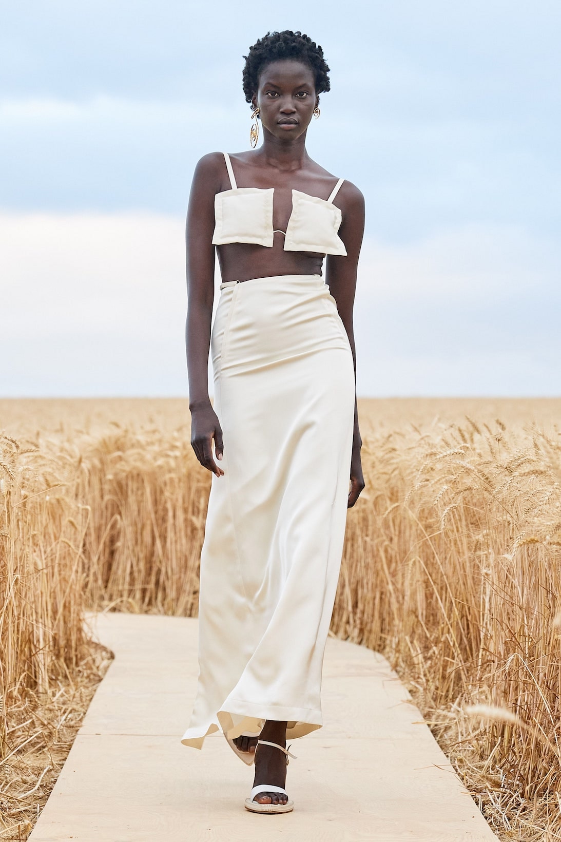 Jacquemus Fall 2021 Ready-to-Wear Fashion Show