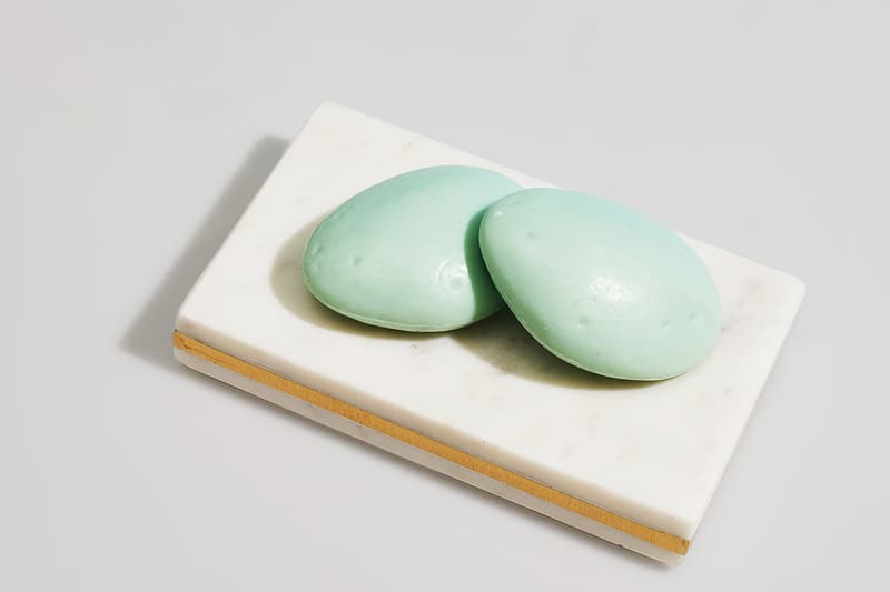 shampoo bar lather eco-friendly sustainable zero plastic waste alternative mint avocado coconut oil haircare