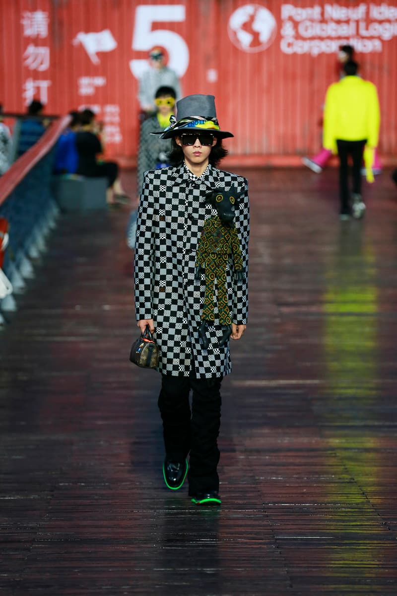 Louis Vuitton Virgil Abloh Spring/Summer 2021 Mens Collection Show Shanghai Coat Green Scorpion