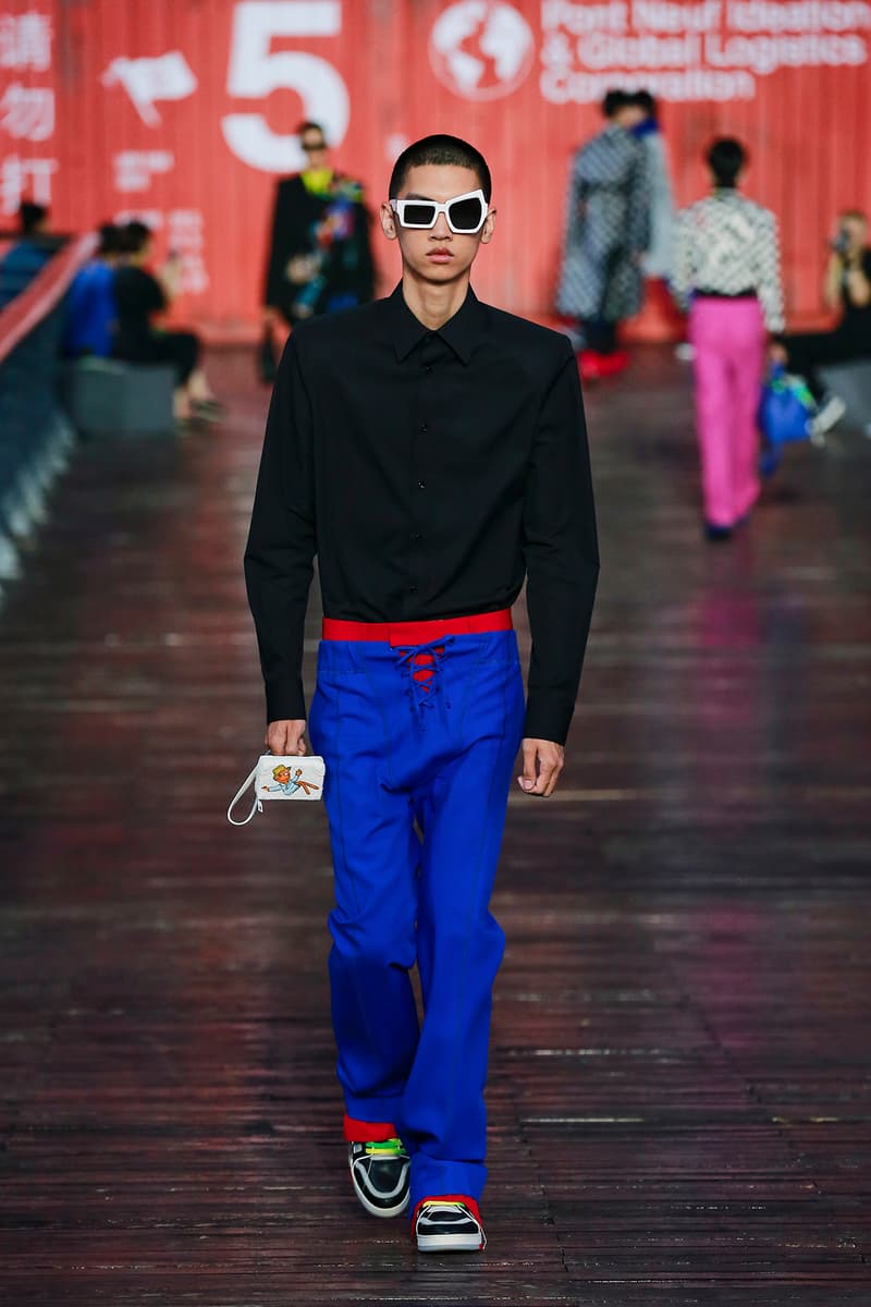 Louis Vuitton Virgil Abloh Spring/Summer 2021 Mens Collection Show Shanghai Coat Green Scorpion