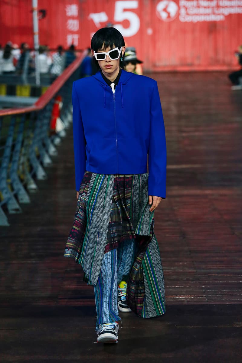 Louis Vuitton Virgil Abloh Spring/Summer 2021 Mens Collection Show Shanghai Coat Green Scorpion