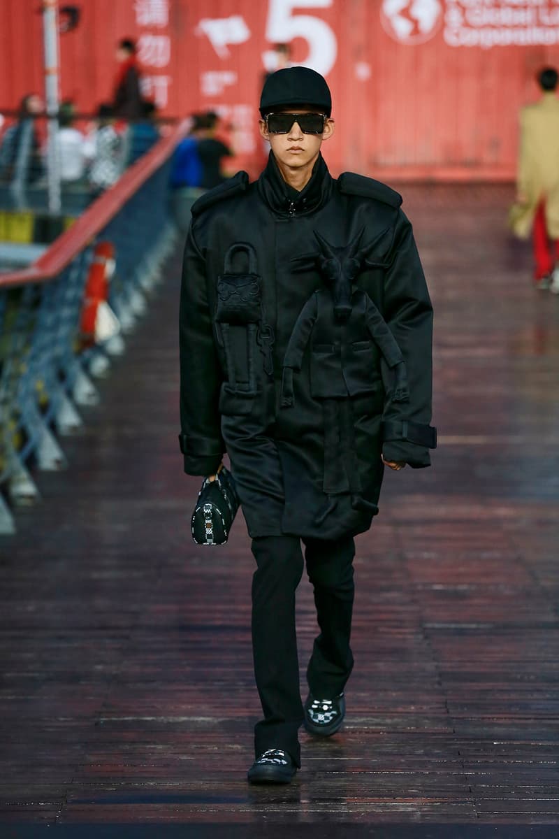 Louis Vuitton Virgil Abloh Spring/Summer 2021 Mens Collection Show Shanghai Coat Green Scorpion