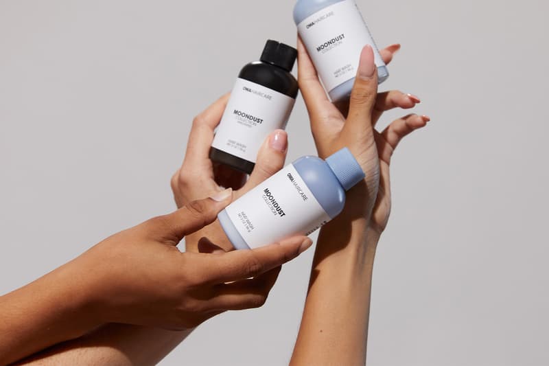 owa waterless powder shampoo sustainable haircare beauty shower