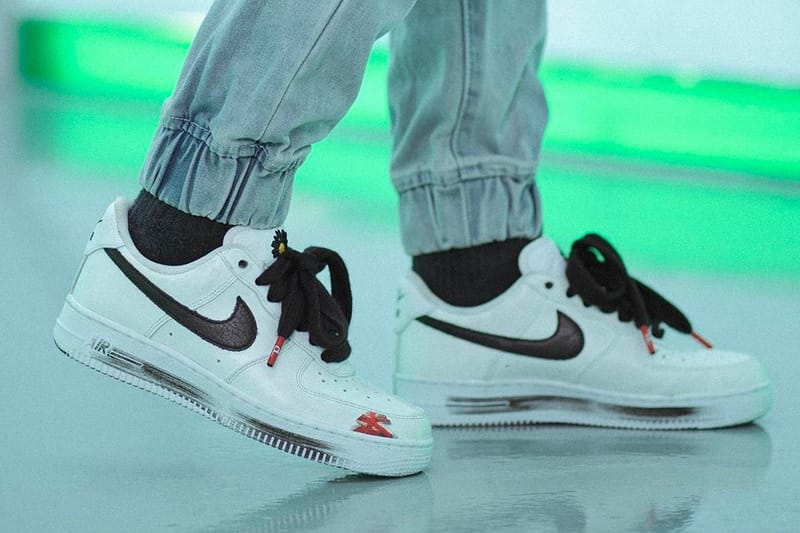 air force 1 on foot