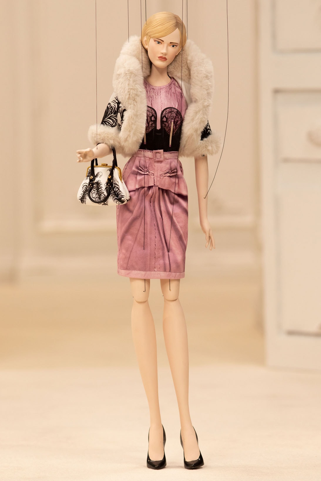 moschino spring summer 2021 puppet show marionette miniature dolls haute couture jim henson creature shop collection jeremy scott