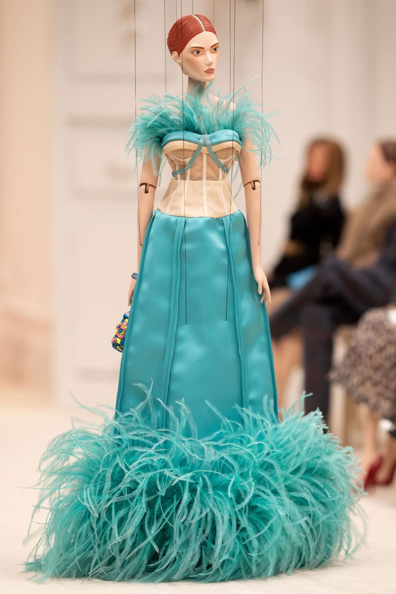 moschino spring summer 2021 puppet show marionette miniature dolls haute couture jim henson creature shop collection jeremy scott